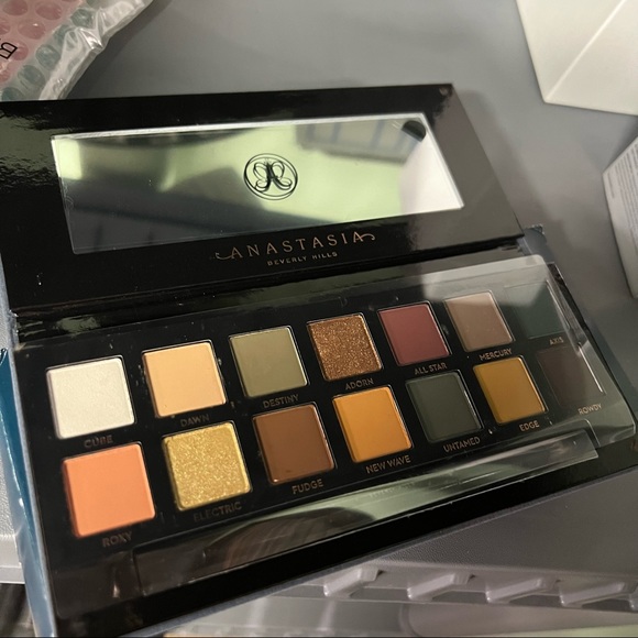 Anastasia Beverly Hills Subculture - Picture 7 of 8